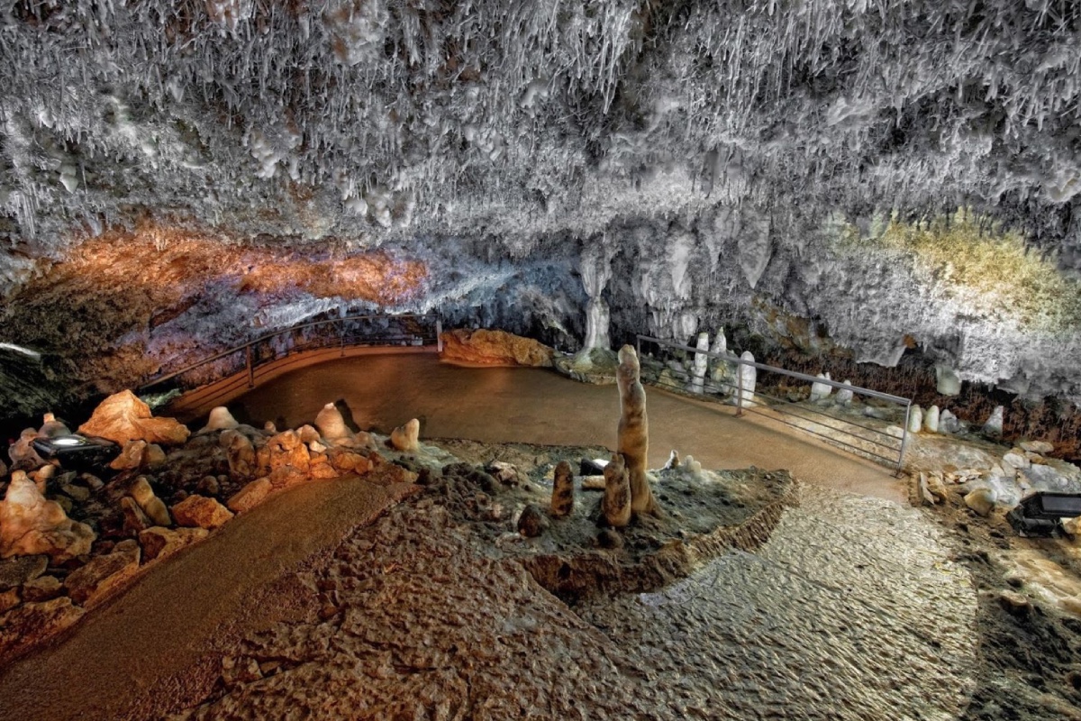 cueva del soplao planes en Cantabria cueva del soplao