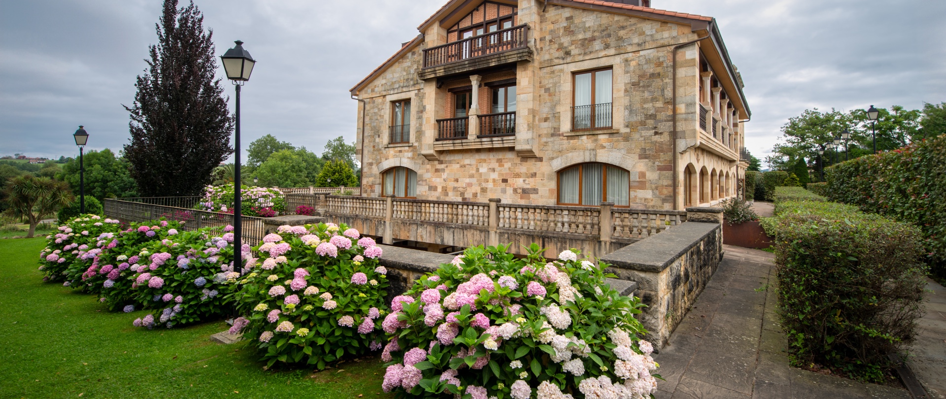 hotel con spa en Cantabria habitacion vistas terraza hotel boutique centro granada alcubilla torre cab 2